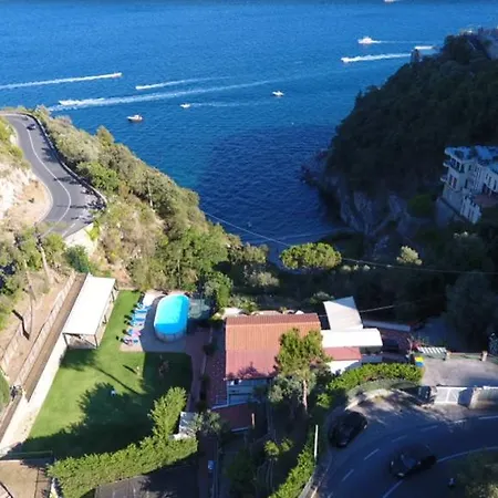 Casa De Angelis *